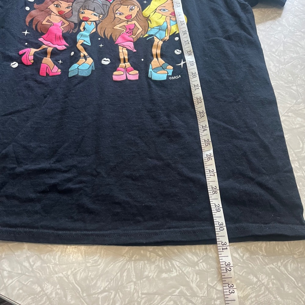 Bratz Graphic T-Shirt Black Large Y2K Dolls Yasmin Cloe Sasha Jade MGA‎ Cotton - Picture 4 of 6